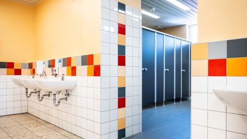 Prozess um Missbrauch auf Krefelder Grundschultoiletten beginnt