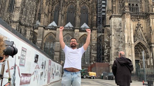 Twitch-Streamer bricht Weltrekord im Stehen vor dem Kölner Dom
