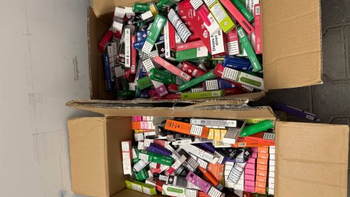Illegale Vapes im Millionenwert: Zoll deckt Schmuggelring in Neuss auf