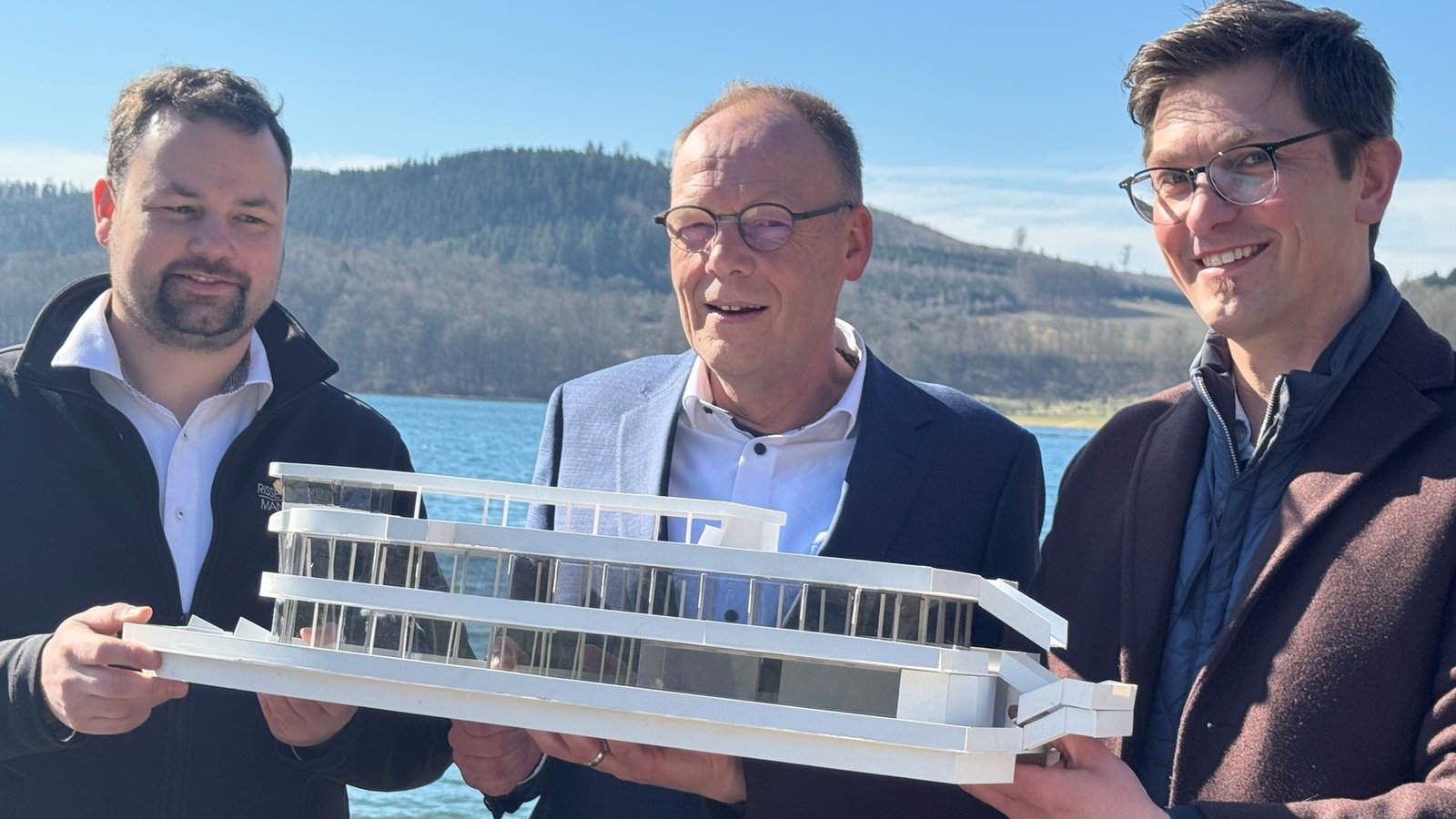 Ein neues E-Schiff für den Hennesee bei Meschede