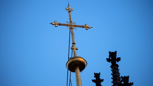 Missbrauchs-Klagen gegen Kölner Erzbistum - Millionenbetrag gefordert