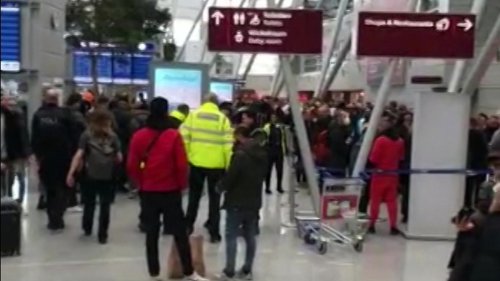 Flughafen Düsseldorf: Schon wieder lange Wartezeiten