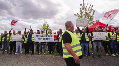 Schikaniert REWE streikende Mitarbeiter in Köln-Langel?