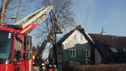 Brand in über 500 Jahre altem Fachwerkhaus in Leverkusen