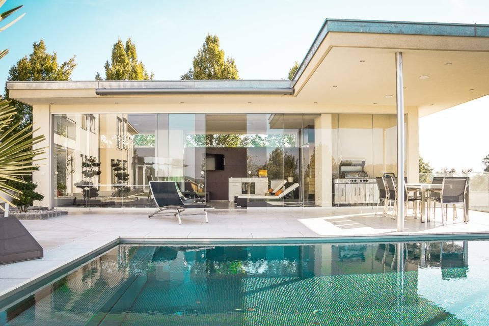 8 Ways To Make Money On Airbnb Without Owning A Property