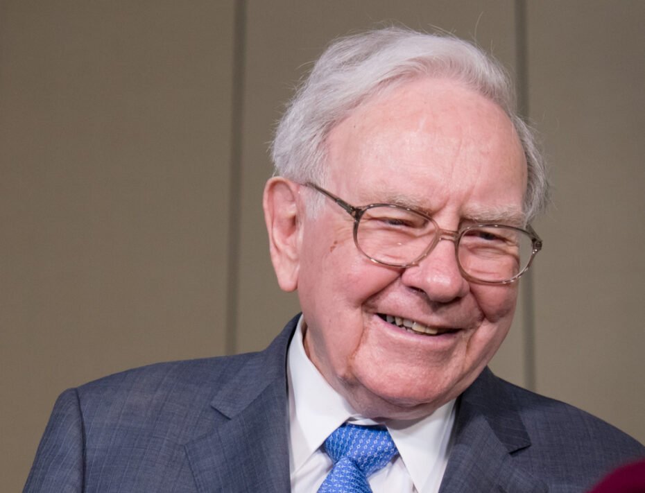 How To Immediately Spot A Great Employee, According To Warren Buffett