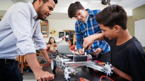 Robotics for Kids: The Future With AI and Robotics Education | Wealth of Geeks