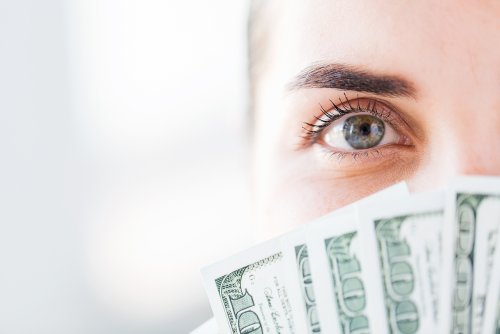 Who Saves More Money — Men or Women?
