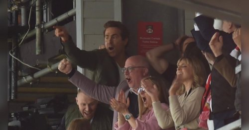 Ryan Reynolds feiert dritten Aufstieg seines Fußballvereins