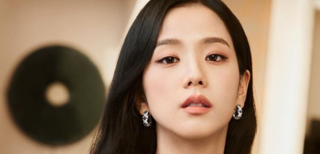 BLACKPINK's JISOO is the #1 Influencer at Paris Fashion Week Spring/Summer  2023 with a $22.4 Million Earned Media Value and 7% Engagement Rate