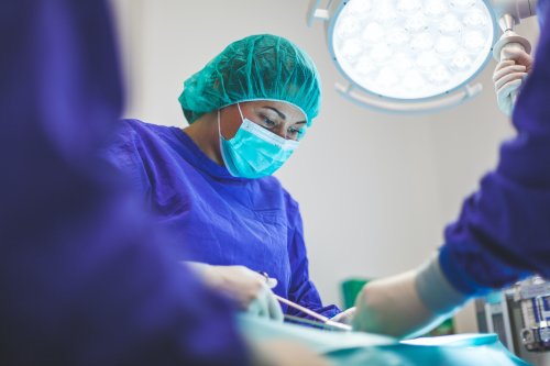 Fewer post-op complications for patients of female surgeons, studies find