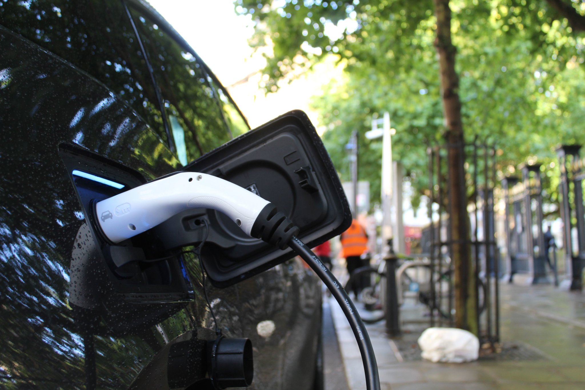 3 things policy-makers need to collaborate on for sustainable electric vehicle transition