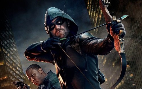 'Arrow' star Stephen Amell is still down to return as Oliver Queen