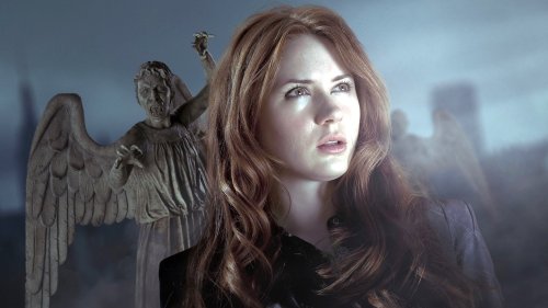  Doctor Who Diehards Convince Themselves Karen Gillan Is Teasing A Return For The 60th 