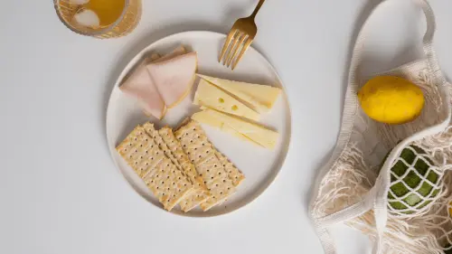 Are Saltine Crackers Keto-Friendly?