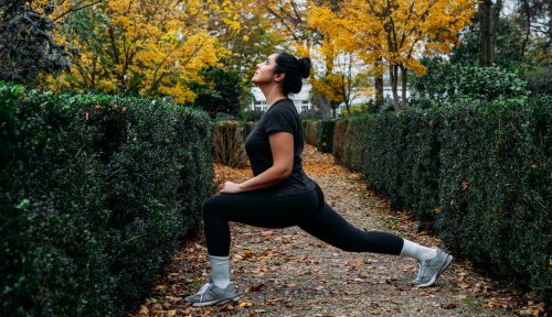 Telltale Signs You Need To Strengthen (Not Stretch) Your Tight, Achy Hip Flexors