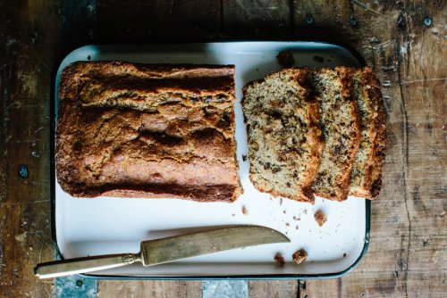 This Cinnamon Crunch Banana Bread Recipe Is Giving (Specifically, Gut- and Brain-Boosting Benefits) With Every Bite