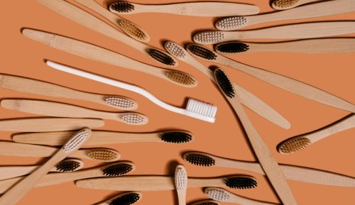 How To Make Your *Entire* Oral Care Routine More Eco-Friendly
