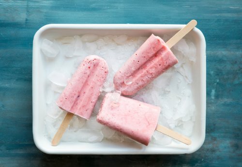 These 1-Ingredient (!) Frozen Fruit Popsicles Are the Ultimate Hydration-Boosting, Inflammation-Fighting Summer Snack