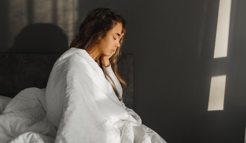 If Stress Is Causing You To Lie Awake at Night, Try This Functional Medicine Doctor’s Brilliant Before-Bed Fix