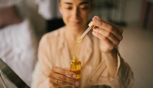 16 of the Best Facial Oils for Wrinkles, According to Dermatologists
