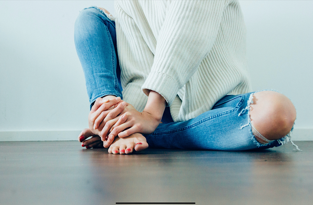 ‘I’m A Podiatrist—Here’s What Causes Your Morning Heel Pain’
