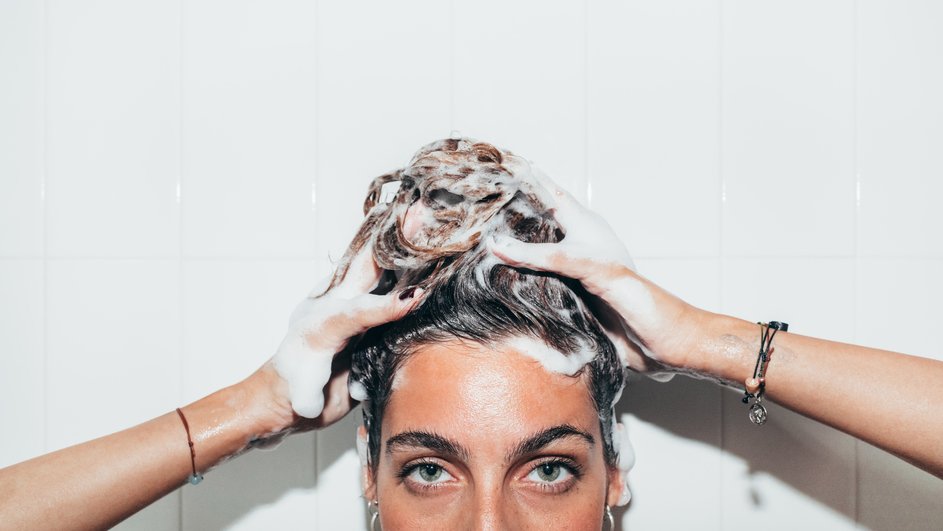 Oily Hair? These 9 Shampoos and Conditioners Are Here To Save the Day
