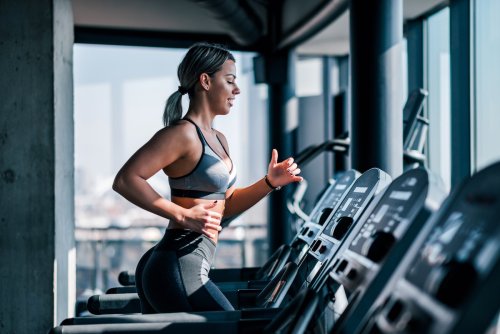 62% of You Hate Working Out at Night—Here’s How to Get to the Gym Anyways