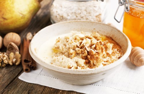 This Delicious Recipe Turns Leftover Sweet Potatoes Into a Fiber-Packed Oatmeal in Minutes