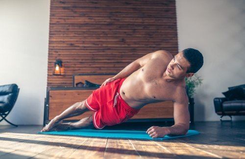 The 5 Best Floor Exercises To Burn Belly Fat Fast, PT Says
