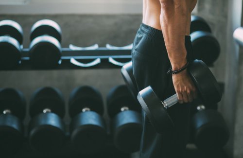 You Only Need Two Dumbbells and Four Moves To Develop Muscle All Over With This 20-Minute Workout