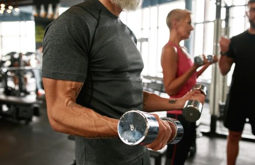 Build a Stronger Body Using This 4-Moves Dumbbell Workout Routine as You Age