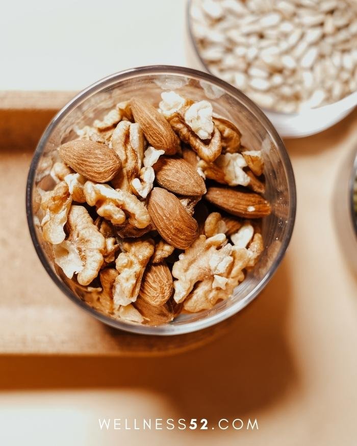 13 Best Keto Nuts and Seeds That Won’t Kick You out of Ketosis