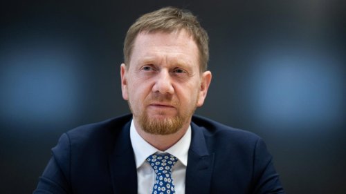 „Dürfen nicht zusehen, wie die Regierung das Land auf den Abhang zusteuert“