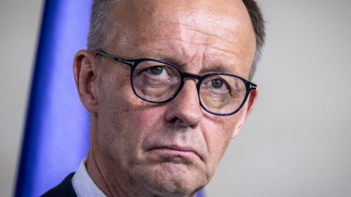 Merz greift Putin an – Ukraine-Verhandlungen beginnen am Freitag
