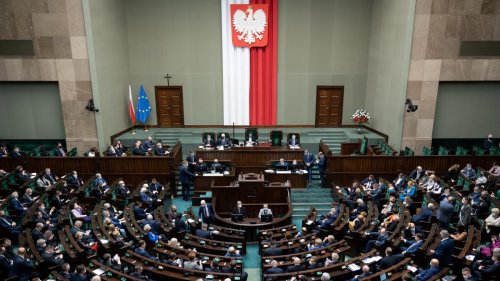 Polens Parlament beschließt Auflösung von umstrittener Disziplinarkammer