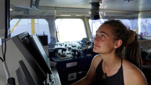 „Weiß, was ich riskiere“ – Sea-Watch-Schiff auf dem Weg nach Italien