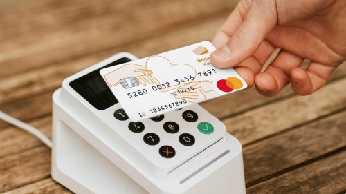 Mastercard-Chef zweifelt an Wirkung der Bezahlkarte auf Migrationszahlen