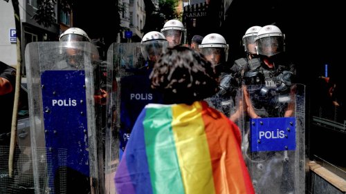 Mehr als 200 Festnahmen bei Pride-Parade in Istanbul