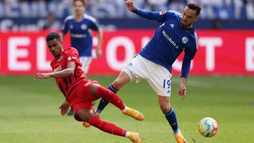 Frankfurt verpflichtet Stürmer Knauff fest vom BVB