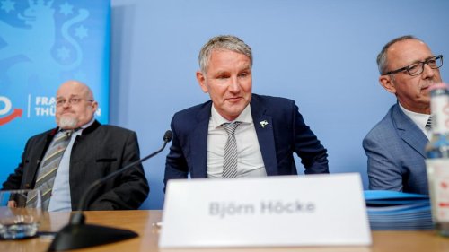 „Aus Opposition kann Regierung werden“, warnt Höcke – AfD stellt ihr eigenes Gutachten vor