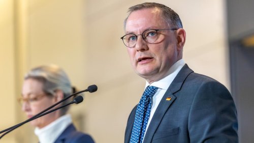 „Wir sitzen sprichwörtlich am Katzentisch“, sagt Chrupalla zu den Ukraine-Verhandlungen