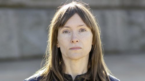 „Ich, jetzt Schriftstellerin, wollte Kellnerin werden. Oder Reiseverkehrskauffrau“