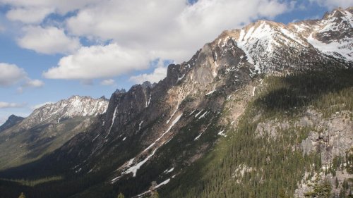 Bergsteiger überlebt 120-Meter-Sturz und läuft zum Auto – Drei Begleiter tot