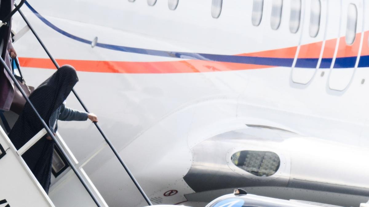 Flieger mit 174 Afghanen in Deutschland gelandet – Chaos bei Visavergabe