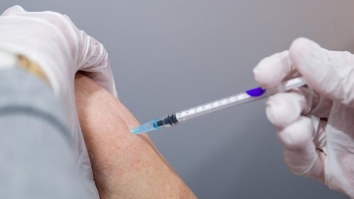 Großbritannien genehmigt als erstes Land Omikron-Impfstoff
