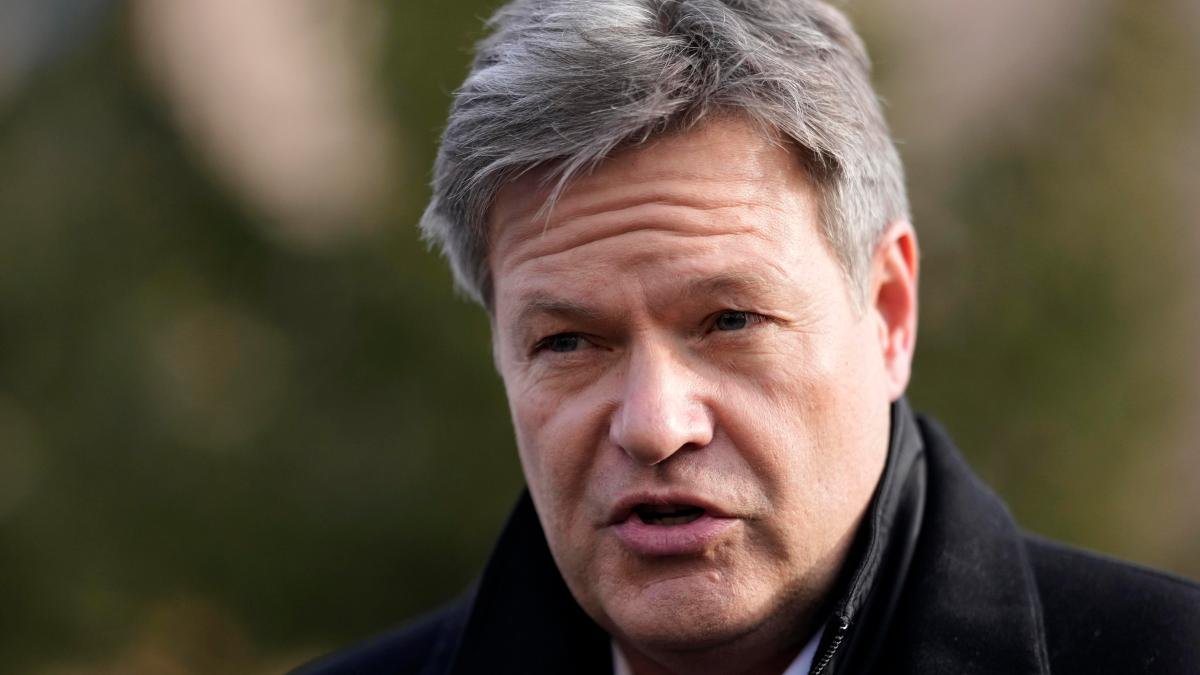„Kardinalfehler gewesen, Lindner das Finanzministerium zu geben“, ätzt Habeck