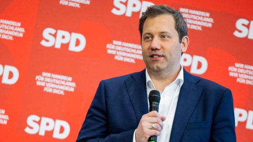 Klingbeil wirft Spahn ein „Foulspiel“ gegen Merz vor