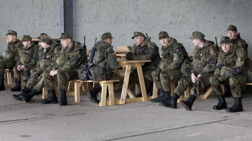 Warum das schwarz-rote Vorgehen Sorgen vor einer „Geisterarmee“ weckt