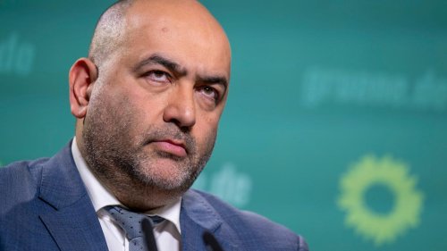 Grünen-Chef Nouripour verteidigt Baerbock gegen Kritik der SPD